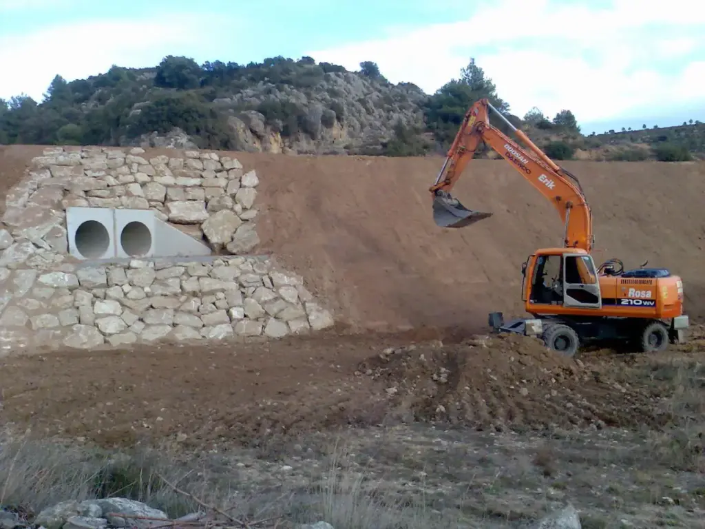 movimiento de tierras la pobla de vallbona